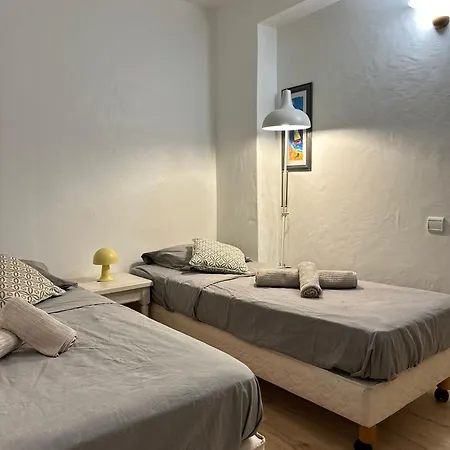 Luciano Maxime Daire *